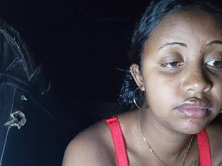 Victoria33's Live Webcam