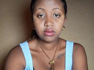 Victoria33's Live Webcam