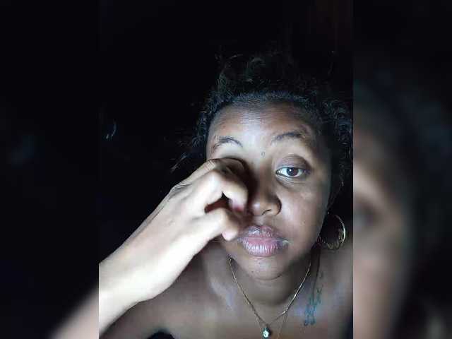 Victoria33's BongaCams show and profile