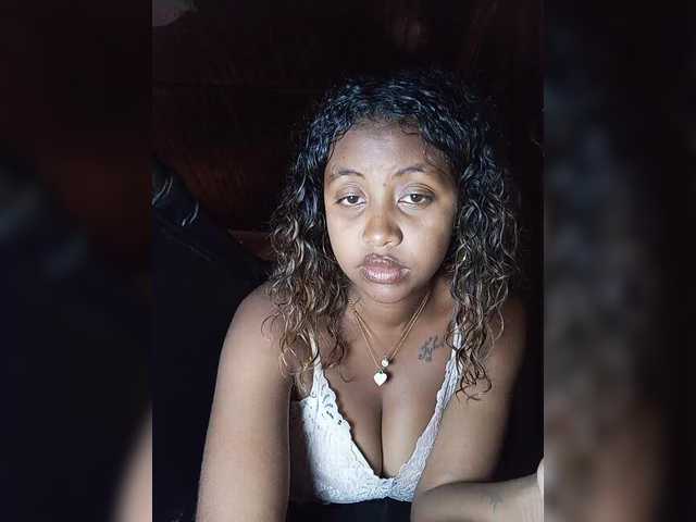 Victoria33's BongaCams show and profile