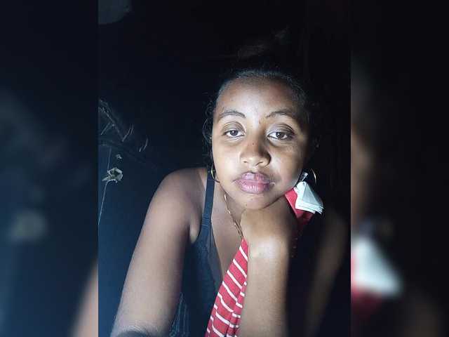 Victoria33 Live Cam and Statistics on UnifiedCams