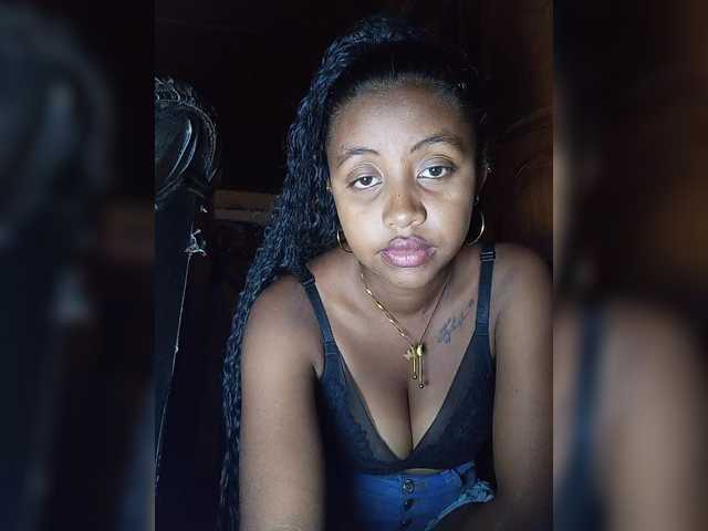 Victoria33's BongaCams show and profile