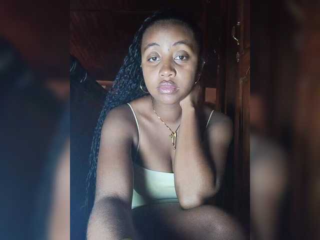 Victoria33's BongaCams show and profile