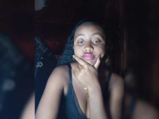 Victoria33's BongaCams show and profile