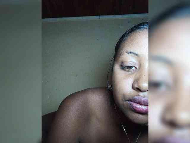Victoria33 webcam