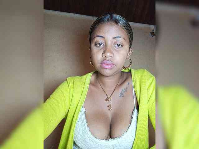 Victoria33 webcam