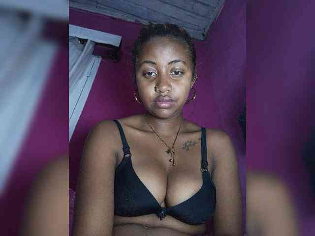 Victoria33 webcam