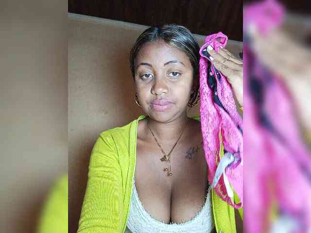 Victoria33 webcam