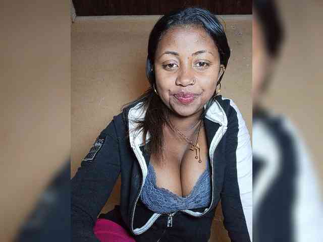 Victoria33 webcam