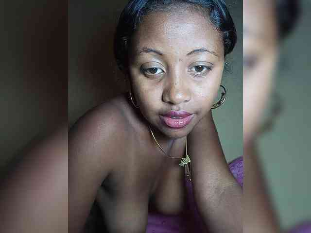 Victoria33 webcam