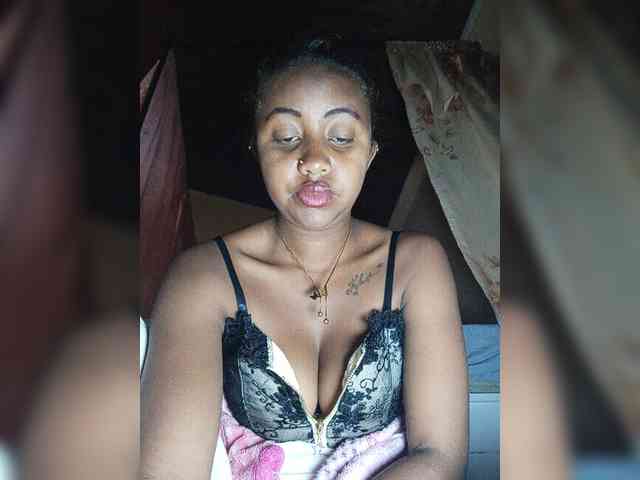 Victoria33 webcam