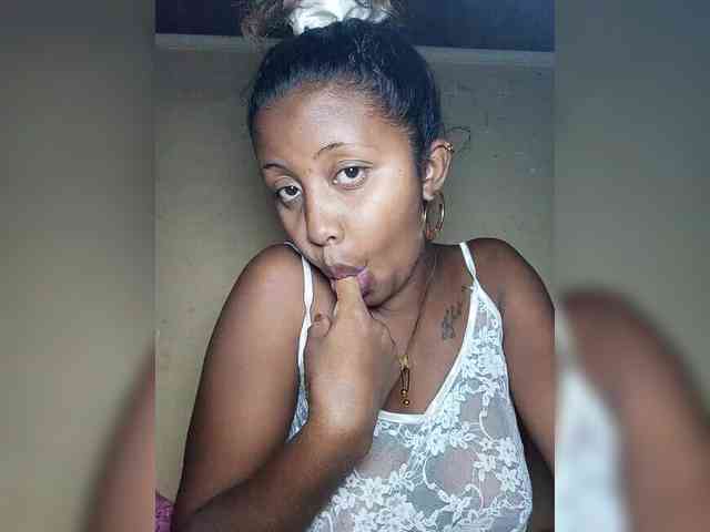 Victoria33 webcam
