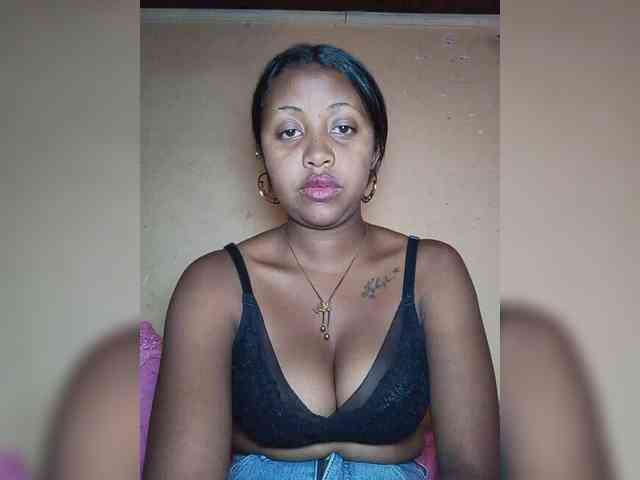 Victoria33 webcam