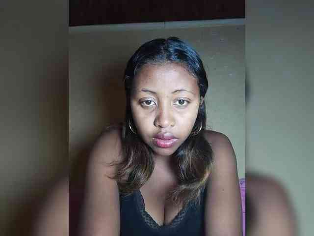 Victoria33 webcam