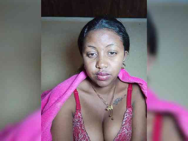 Victoria33 webcam