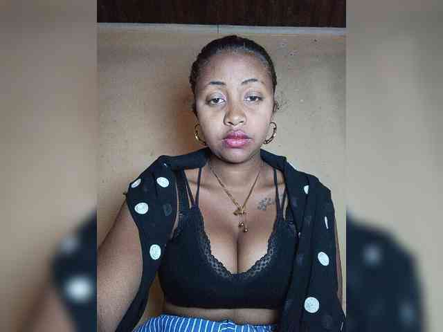 Victoria33 webcam