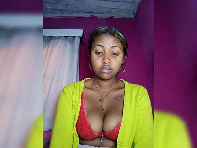 Victoria33 webcam