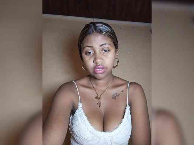 Victoria33 webcam