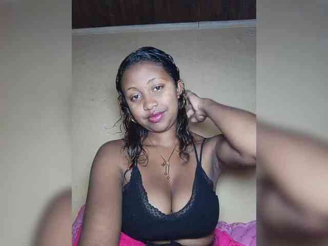 Victoria33 webcam