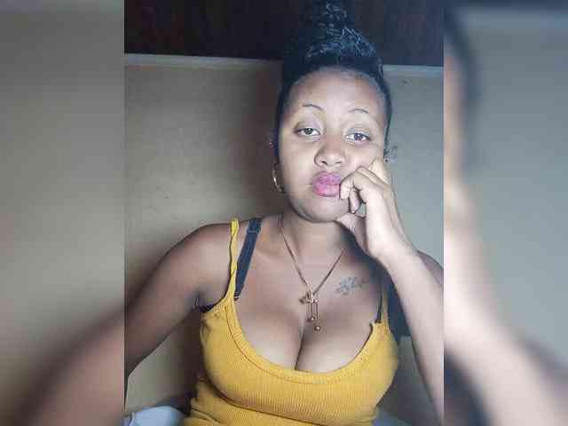 Victoria33 webcam