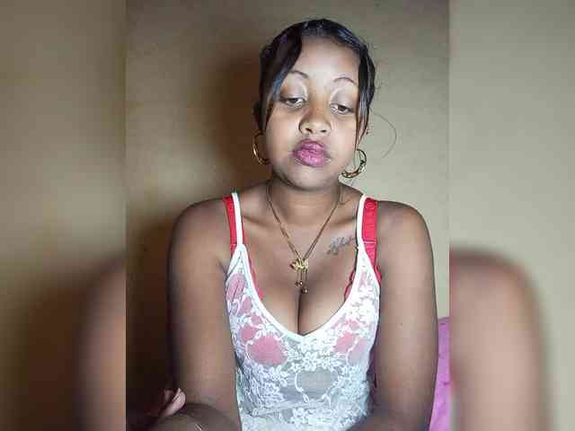 Victoria33 webcam