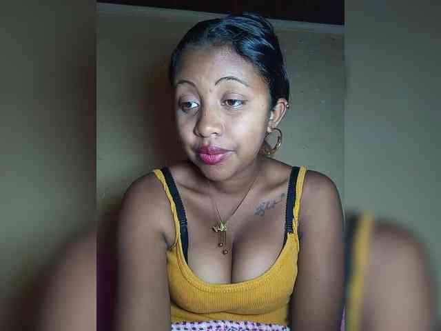 Victoria33 webcam