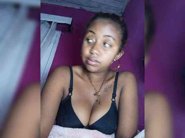 Victoria33 webcam