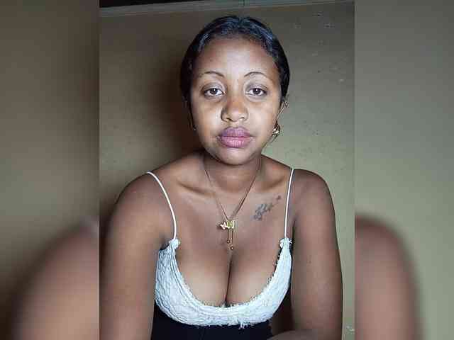 Victoria33 webcam