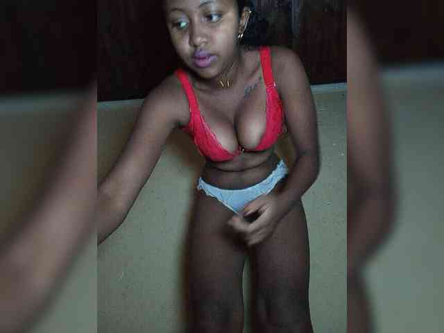 Victoria33 webcam
