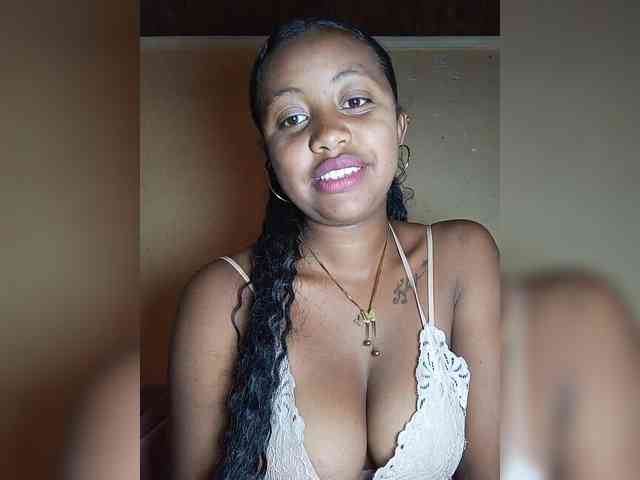 Victoria33 webcam