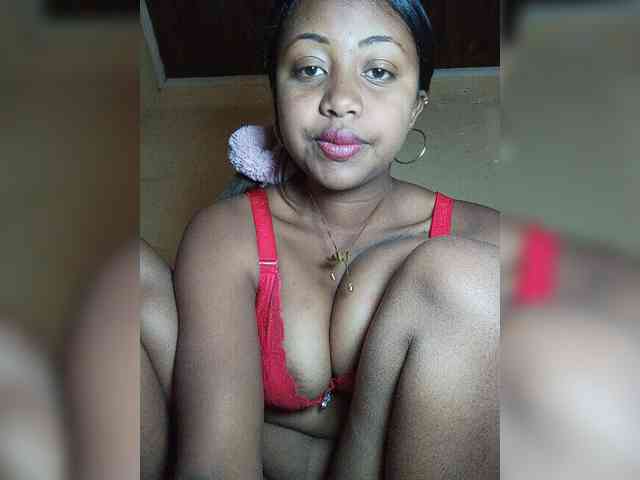 Victoria33 webcam
