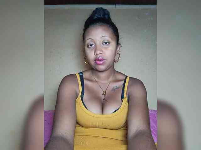 Victoria33 webcam