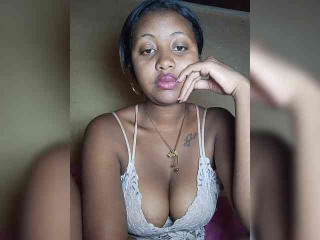 Victoria33 webcam