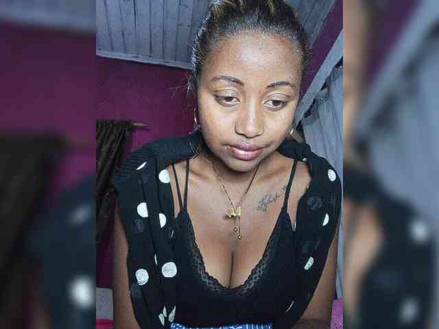 Victoria33 webcam