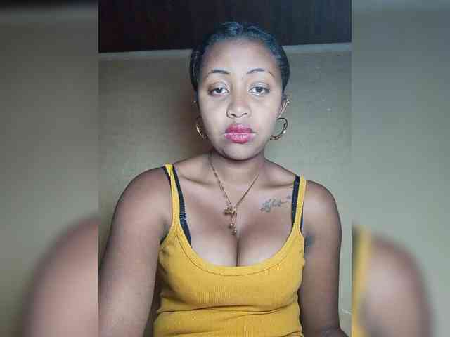 Victoria33 webcam