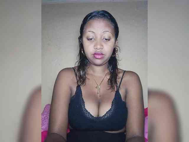 Victoria33 webcam