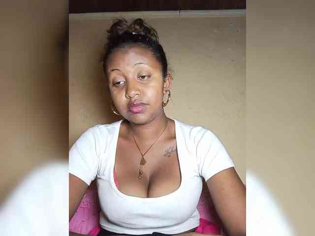 Victoria33 webcam