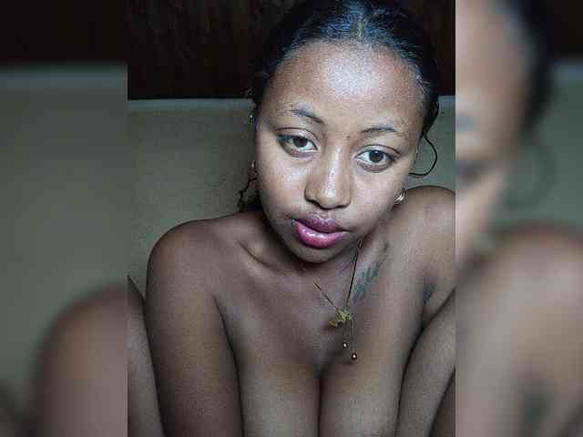 Victoria33 webcam