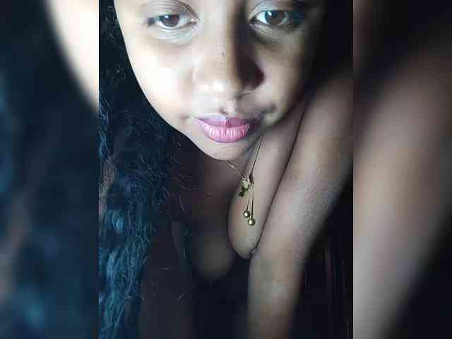 Victoria33 webcam