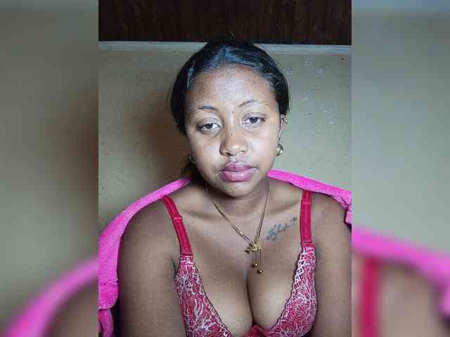 Victoria33 webcam