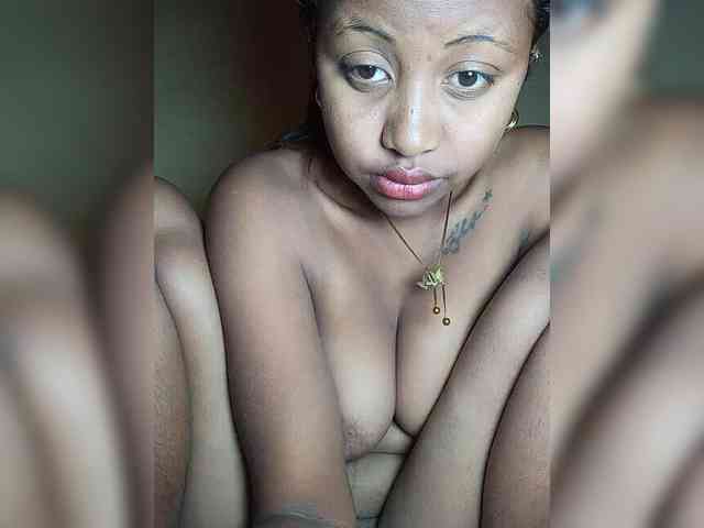 Victoria33 webcam