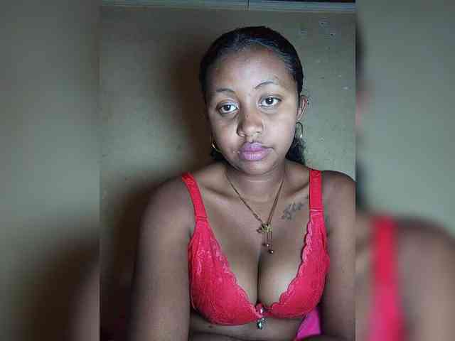 Victoria33 webcam