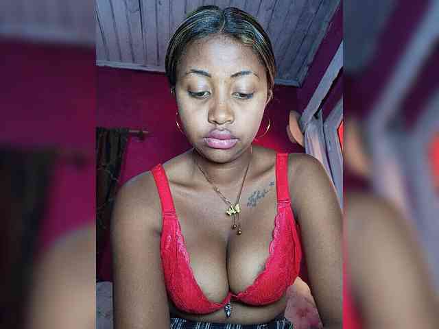 Victoria33 webcam