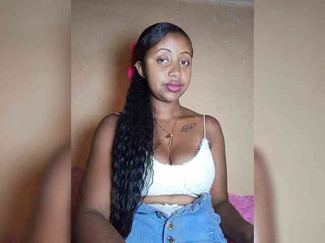Victoria33 webcam