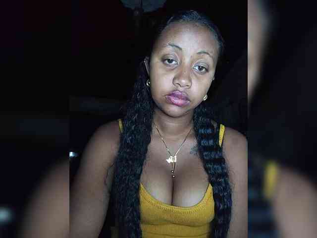 Victoria33 webcam
