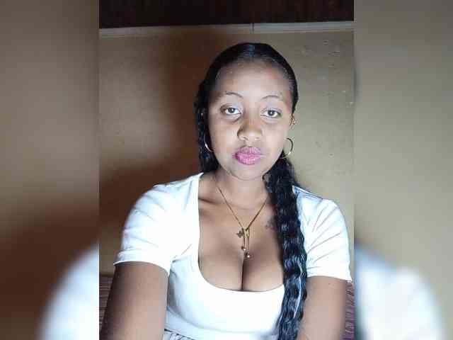 Victoria33 webcam