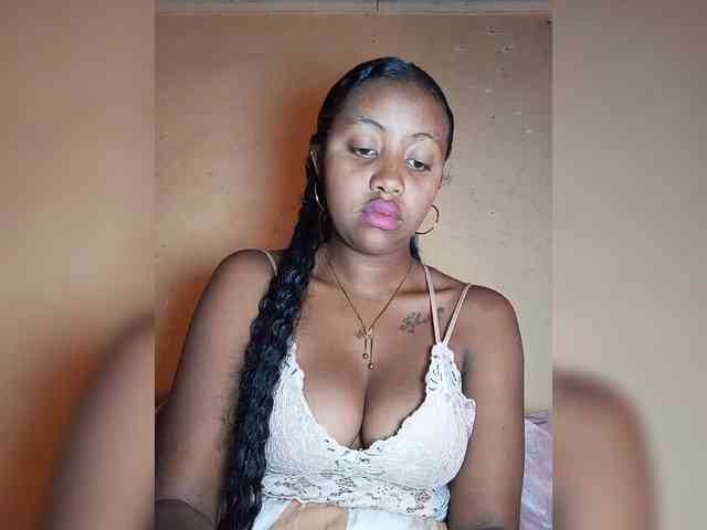 Victoria33 webcam