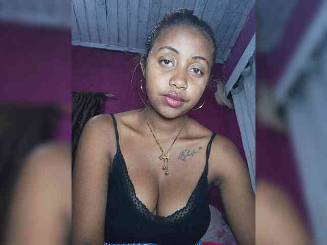 Victoria33 webcam