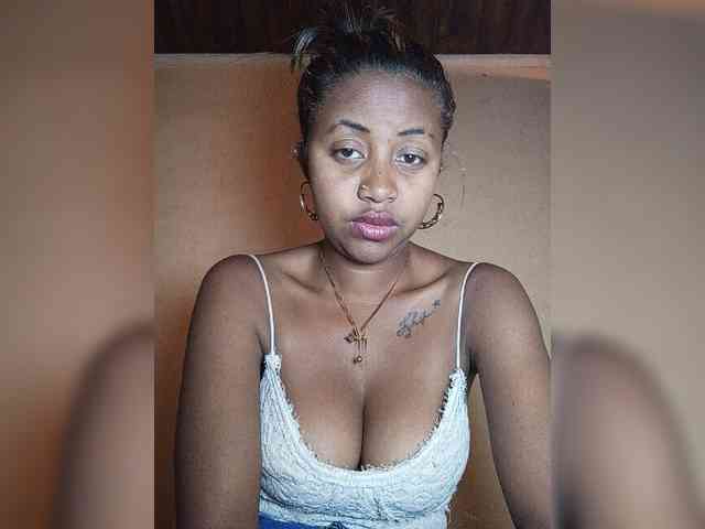 Victoria33 webcam