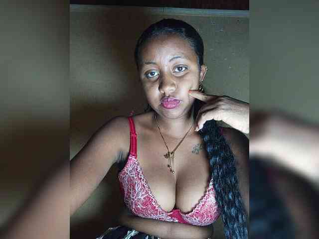 Victoria33 webcam